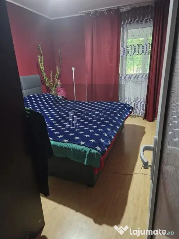 Apartament 3 camere etaj 1 decomandat Brancoveanu/2 loc p...