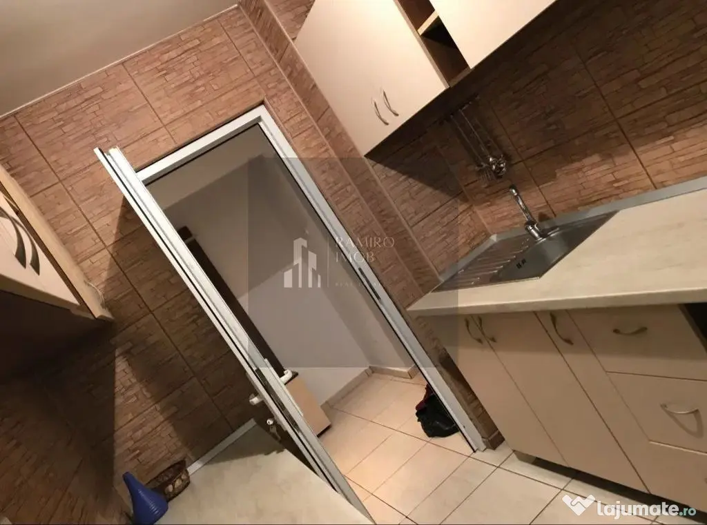 Apartament 3 camere etaj 1 decomandat Brancoveanu/2 loc p...