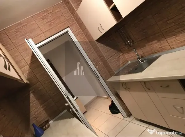 Apartament 3 camere etaj 1 decomandat Brancoveanu/2 loc p...