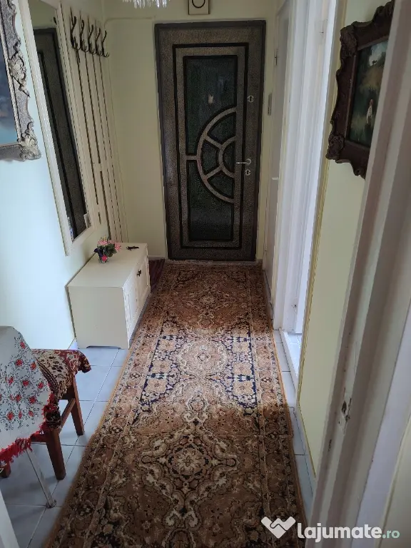 Vând apartament 2 camere, zonă ultracentrală