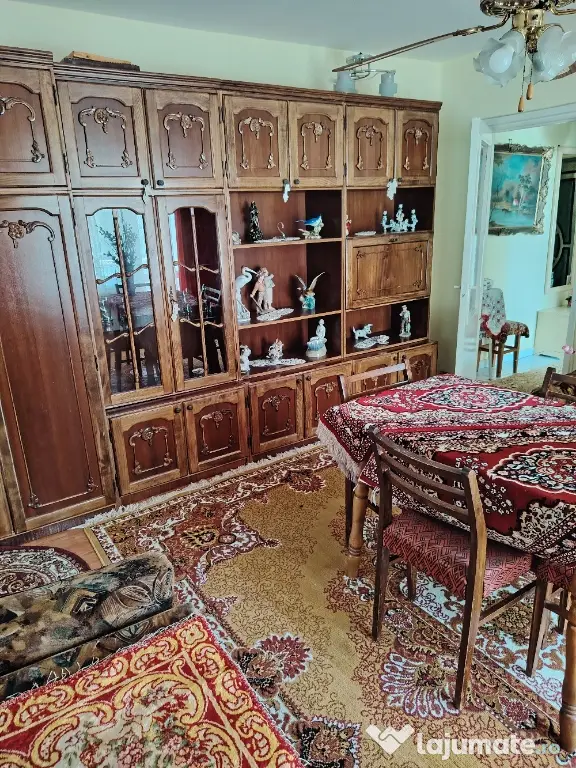 Vând apartament 2 camere, zonă ultracentrală