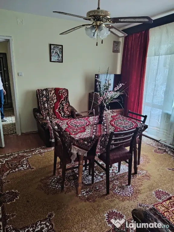 Vând apartament 2 camere, zonă ultracentrală