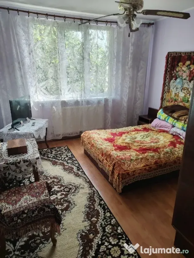 Vând apartament 2 camere, zonă ultracentrală