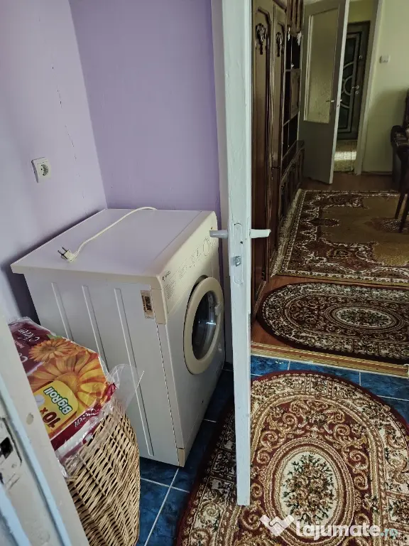 Vând apartament 2 camere, zonă ultracentrală
