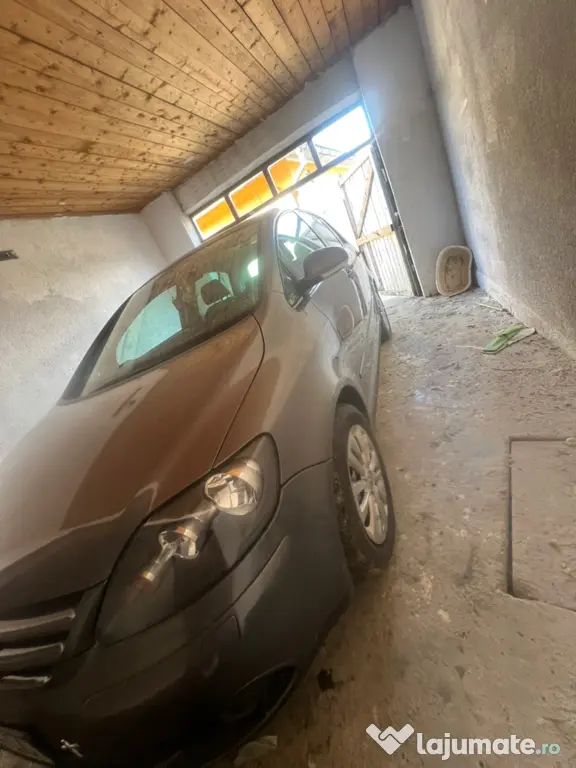 Golf 5+ 2010 1,4 benzina.