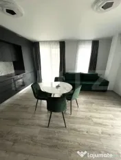 Apartament 3 camere, 65 mp, parcare, 2 balcoane, zona Pod Ma 