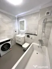 Apartament 3 camere, 65 mp, parcare, 2 balcoane, zona Pod Ma 