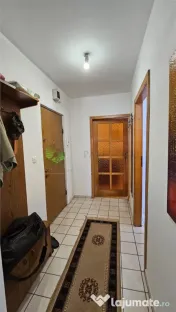 Apartament 3 camere Centrul Civic,etajul 3,decomandat,155000 