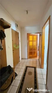 Apartament 3 camere Centrul Civic,etajul 3,decomandat,155000 