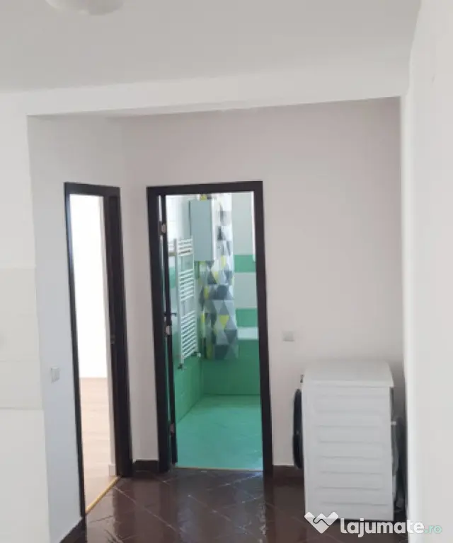 Apartament cu 3 CAMERE, 59MP, ZONA EROILOR