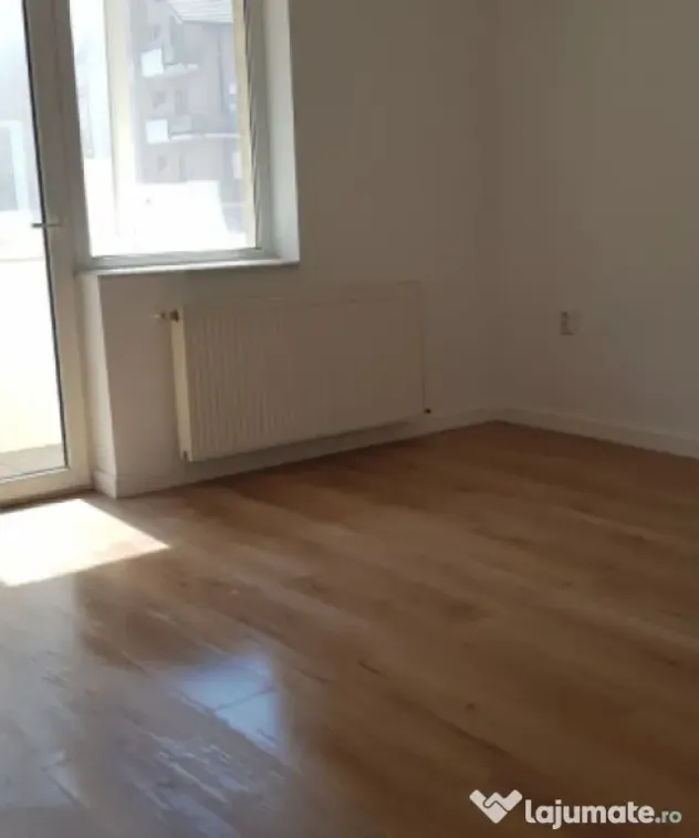Apartament cu 3 CAMERE, 59MP, ZONA EROILOR