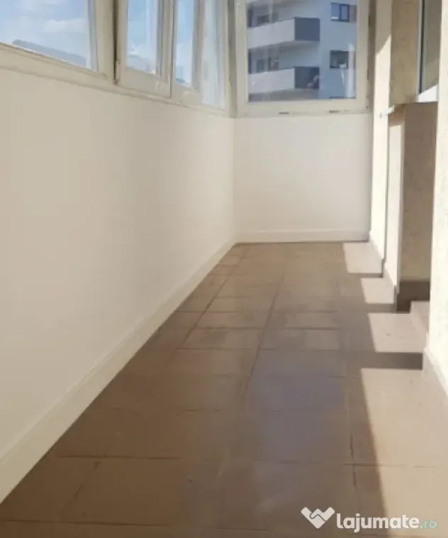 Apartament cu 3 CAMERE, 59MP, ZONA EROILOR
