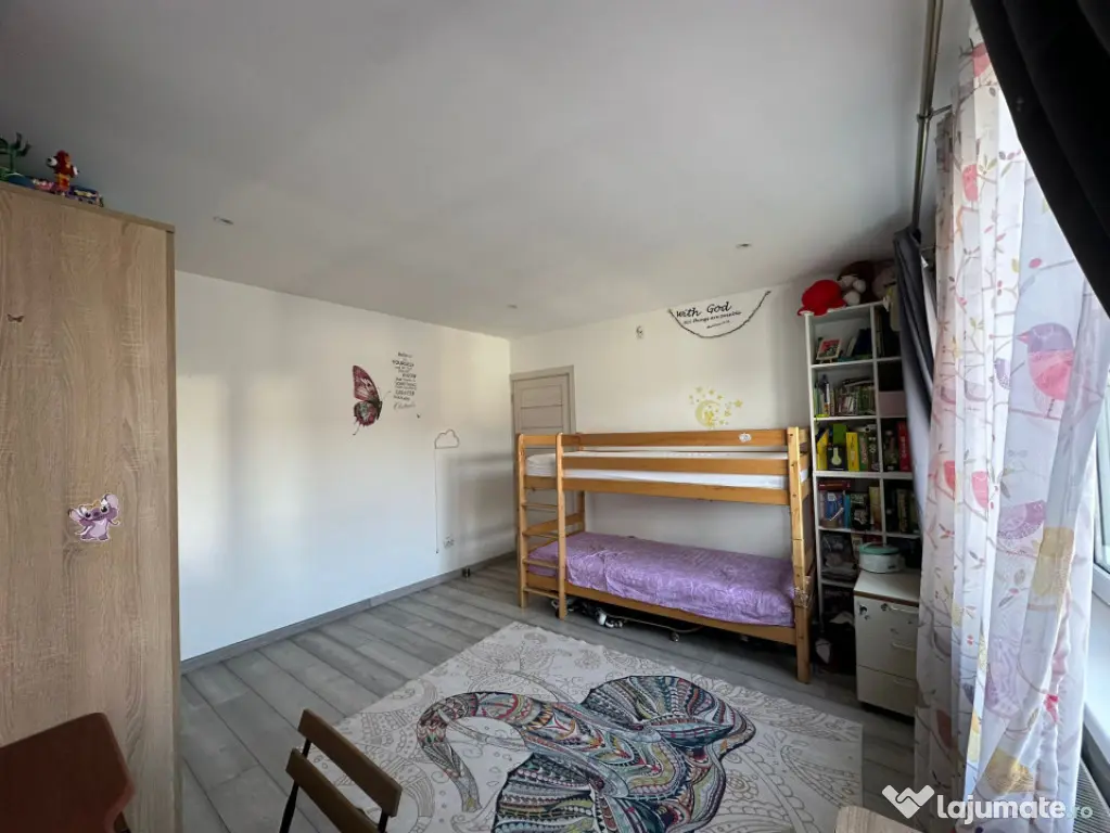 Apartament de vanzare semidecomandat ,3 camere 73,25 mp , zo