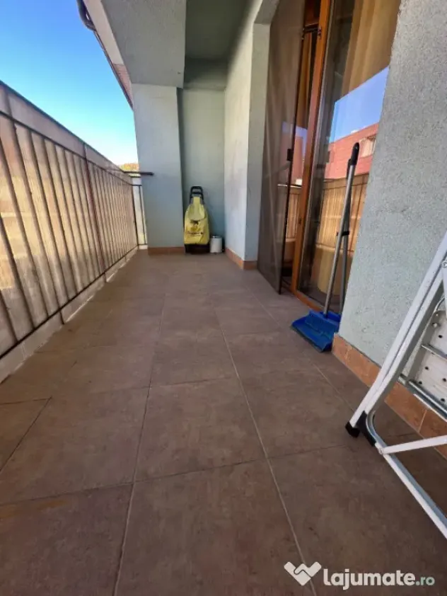 Apartament 2 camere 45mp, 8mp balcon, parcare inclusa zona V