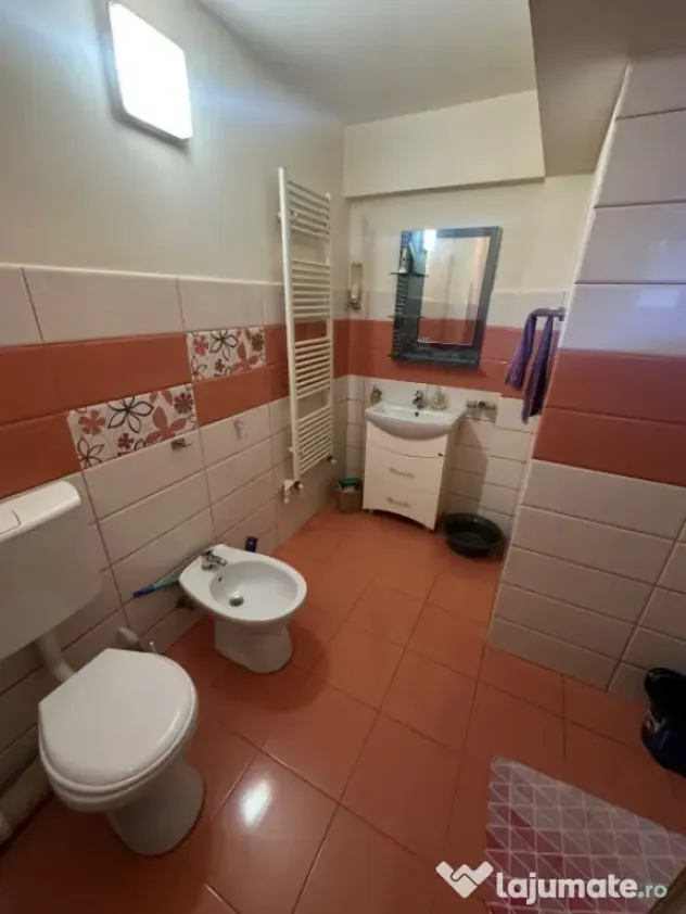 Apartament 2 camere 45mp, 8mp balcon, parcare inclusa zona V
