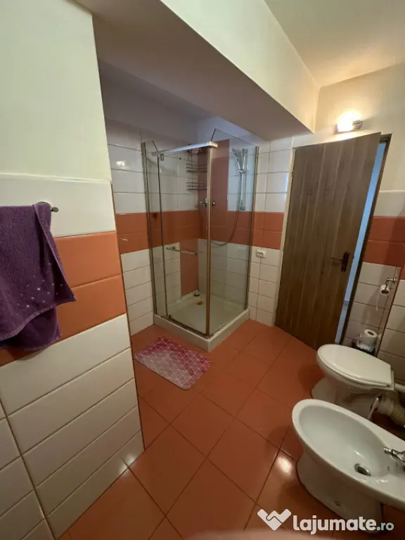 Apartament 2 camere 45mp, 8mp balcon, parcare inclusa zona V