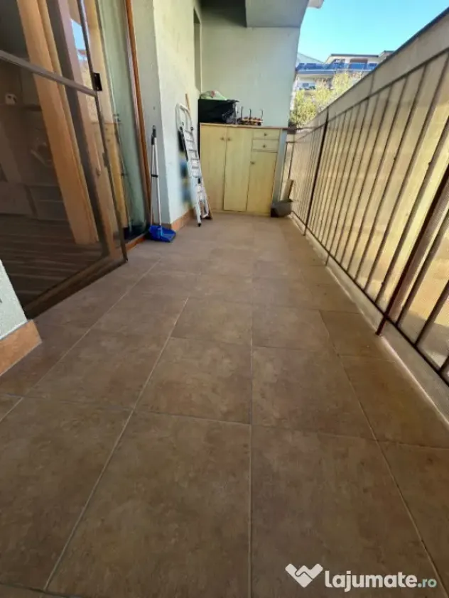 Apartament 2 camere 45mp, 8mp balcon, parcare inclusa zona V