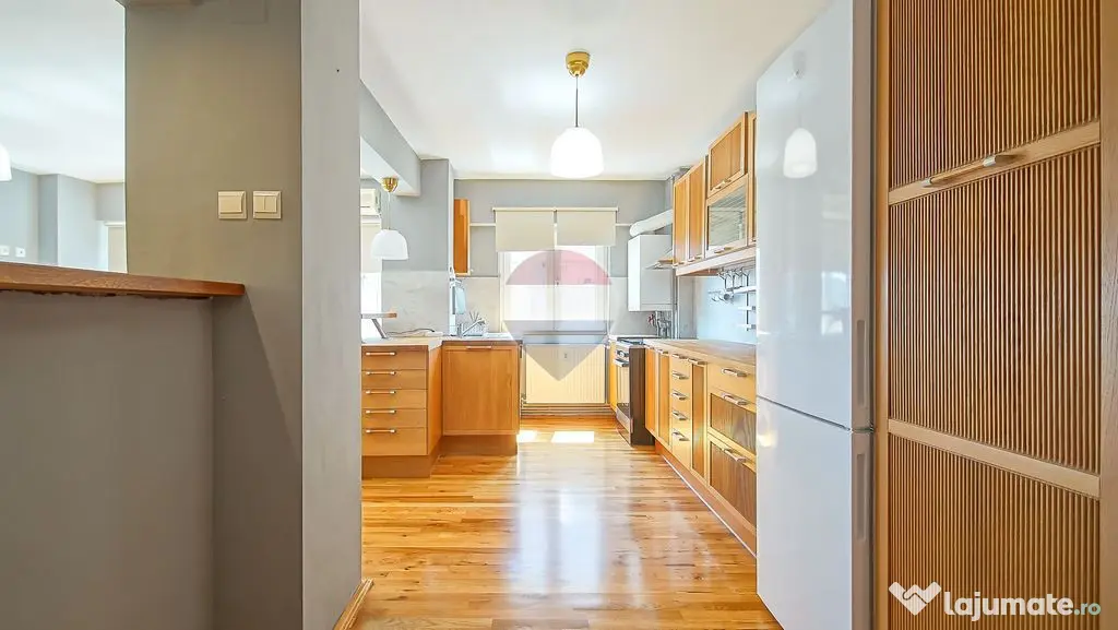 Apartament 4 camere de inchiriat, Str. Toamnei, Brasov