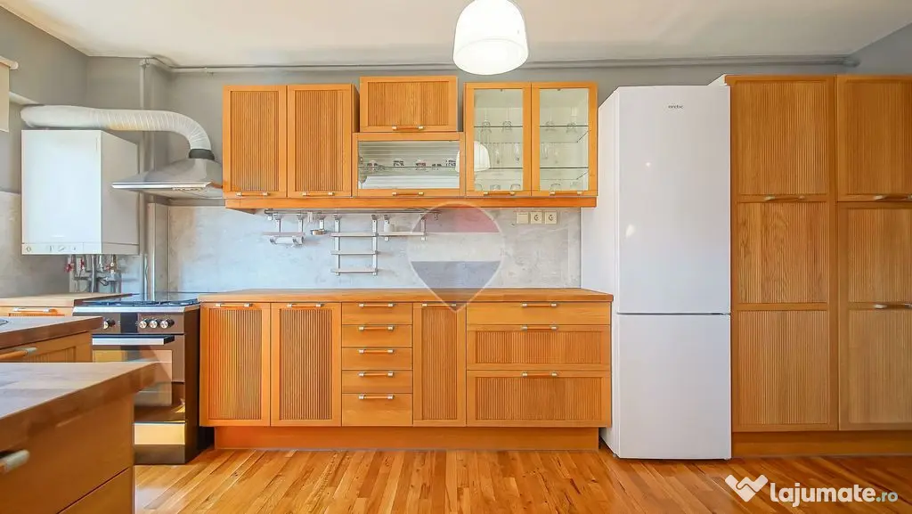 Apartament 4 camere de inchiriat, Str. Toamnei, Brasov