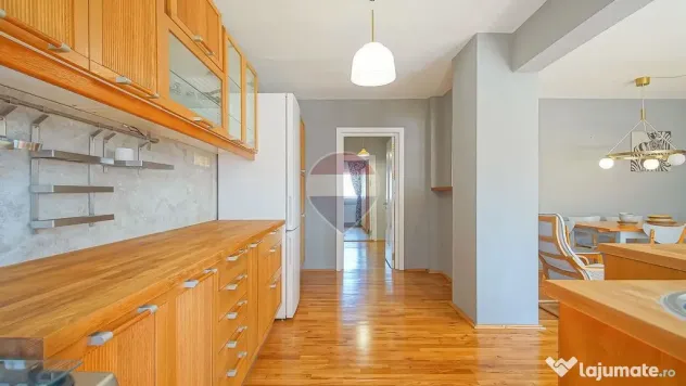 Apartament 4 camere de inchiriat, Str. Toamnei, Brasov