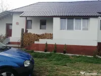 Casa renovata,3 camere+ 900mp teren pe soseaua Cluj Napoca -Zalau 