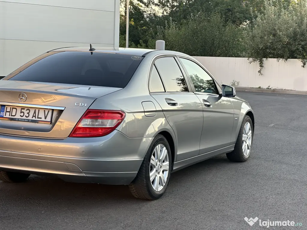 Mercedes-Benz C 200 CDI*2.2 D*navigatie*piele*af.2011*contract+fiscal pe loc