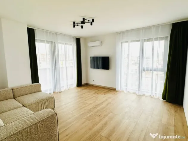 Apartament de 2 camere, decomandat, 53mp, balcon 6mp, Intre