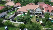 Casa 8 camere,teren 1027 mp, foisor si gratar,Micesti 