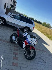 Motocicleta Honda CBR 125R 2016 Facelift (HRC Tricolor) – Ideală A1