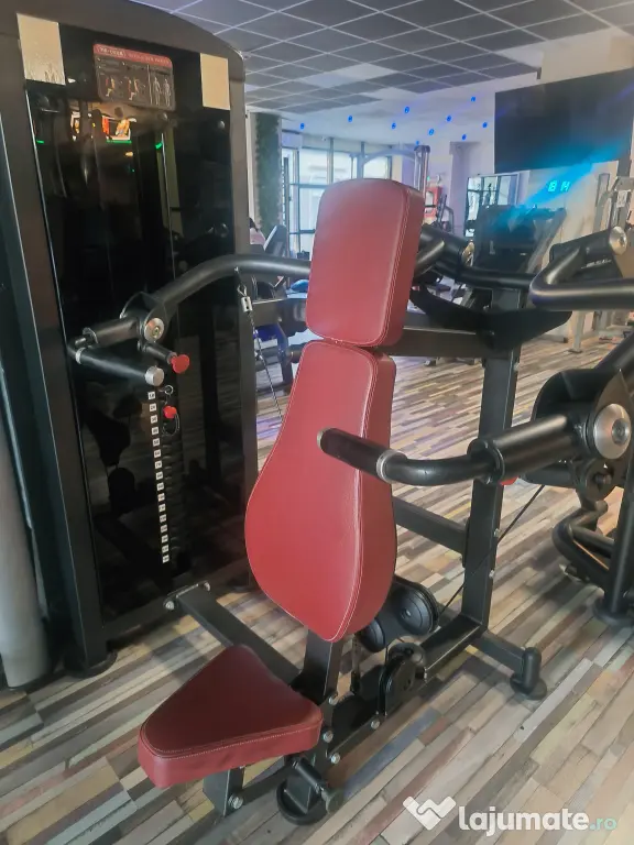 Aparat profesional Shoulder Press / Presă umeri – sală fitness