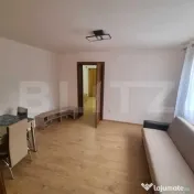 Apartament 3 camere de inchiriat zona micro 3 etaj 1