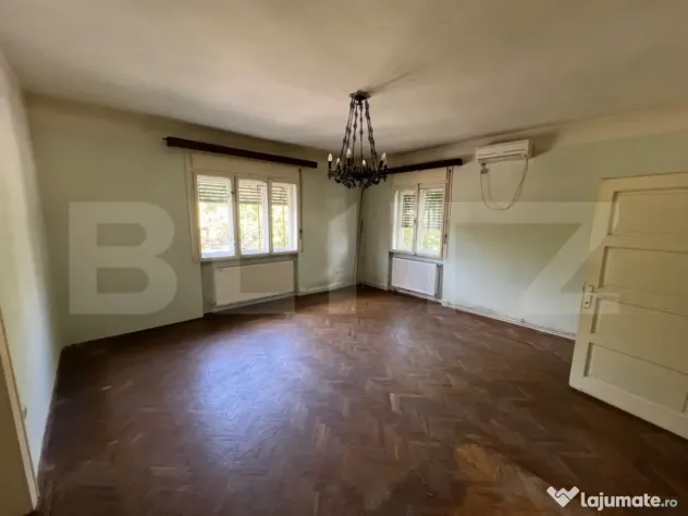 Apartament la casă, 3 camere