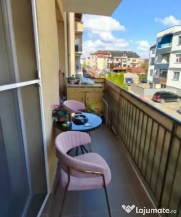 Vand apartament 2 camere 54mp +2 balcoane 12mp zona Porii