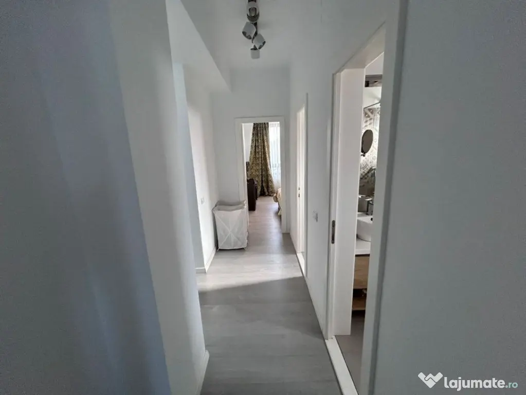Apartament 3 camere, 71.5mp, zona Calea Severinului