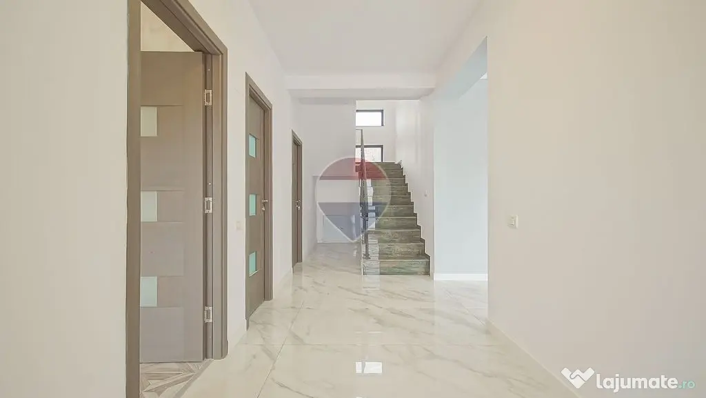 Casă modernă Bunloc, vedere Bucegi, 186 mp, comision 0