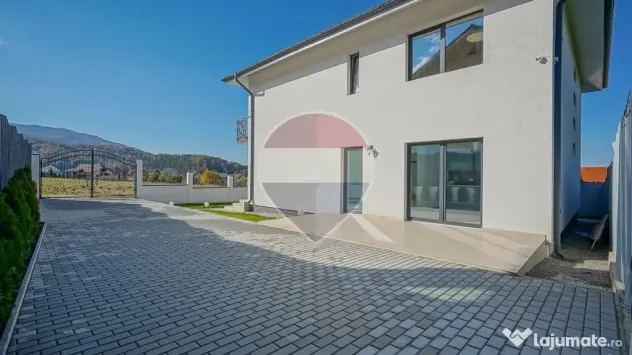 Casă modernă Bunloc, vedere Bucegi, 186 mp, comision 0