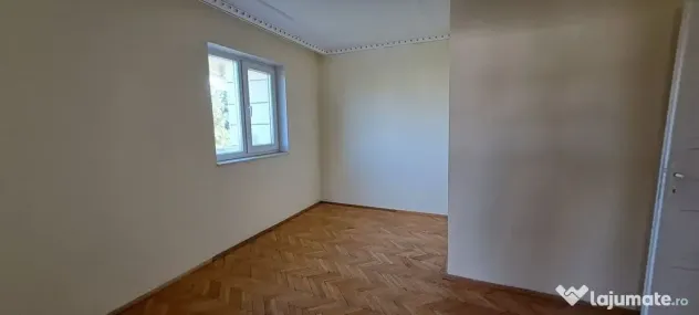 Vilă cu potențial comercial și rezidențial