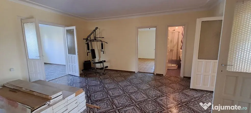 Vilă cu potențial comercial și rezidențial