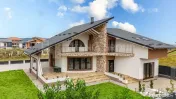 Vila cu arhitectura deosebita, teren 636mp, Cristian, Brasov 