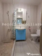 Apartament 2 camere decomandat, garaj Str.Eroilor Floresti 