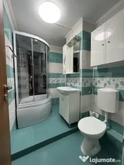 Apartament de vânzare, cu 3 camere, 65 mp, zona Micro 16