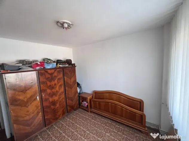 Vanzare apartament 3 camere Astra Brasov, str. Calea București nr.76