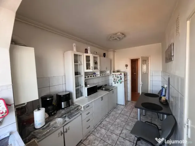 Vanzare apartament 3 camere Astra Brasov, str. Calea București nr.76