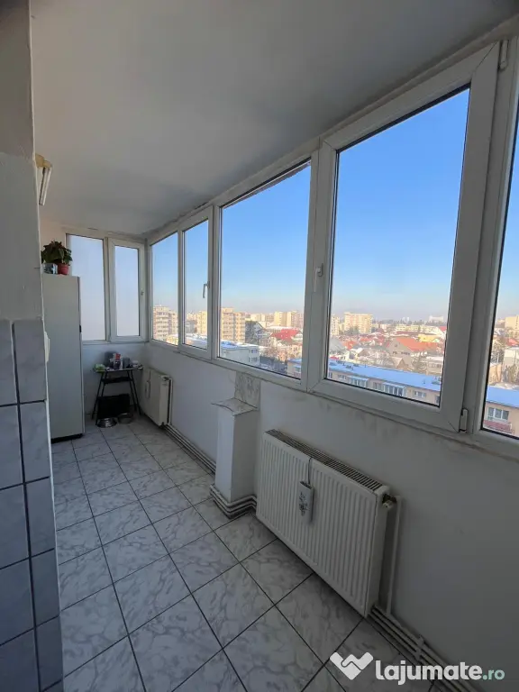 Vanzare apartament 3 camere Astra Brasov, str. Calea București nr.76