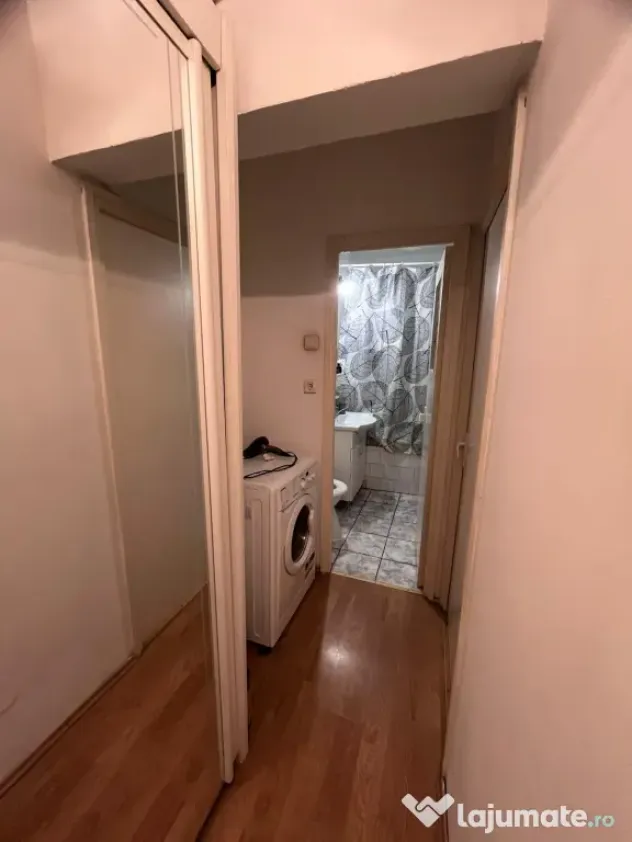 Vanzare apartament 3 camere Astra Brasov, str. Calea București nr.76