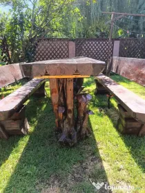 Masă rustică cu bănci