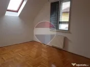 Vilă reprezentativă de închiriat în Zorilor 