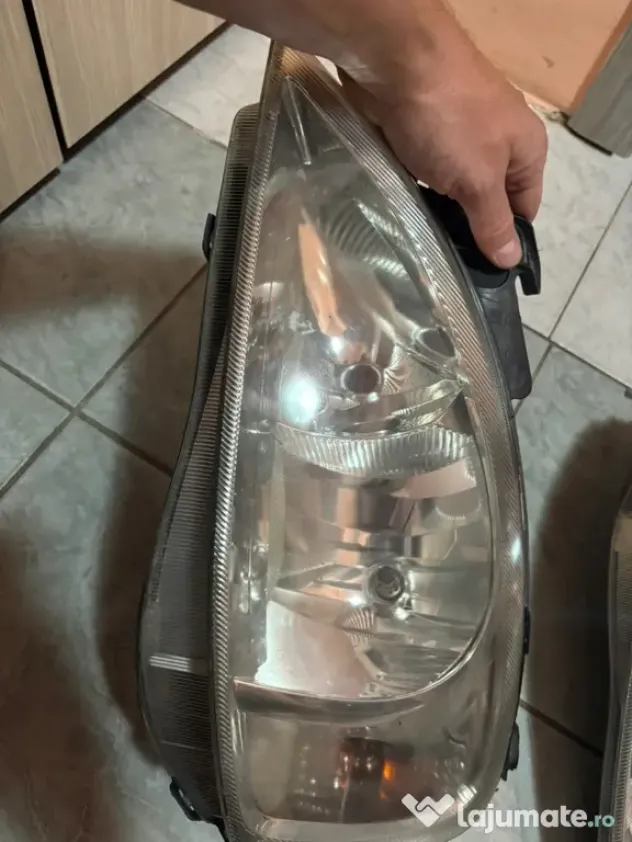 Faruri Opel Corsa C