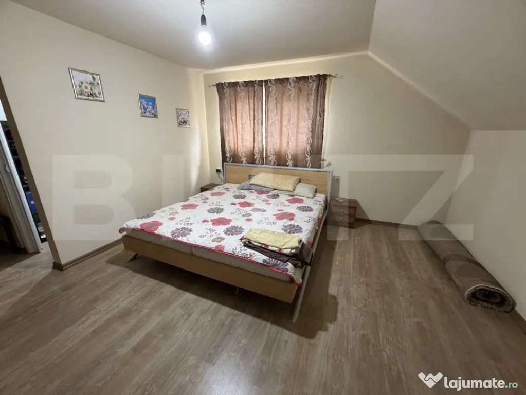Casa de vanzare, intr o zona linistita cu 1700 de teren
