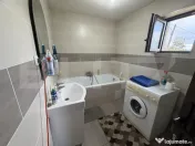 Casa de vanzare, intr o zona linistita cu 1700 de teren 